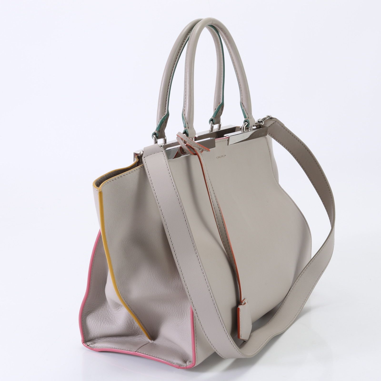 フェンディ　3JOURS トロワジュール ショルダーバッグ　ベージュ　中古 限界値下げ祭24-OF】 フェンディ FENDI トロワジュール