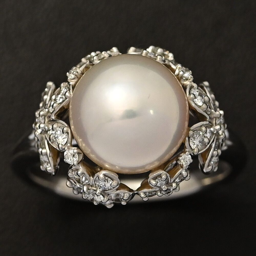 極美品 K18 あこや真珠 ダイヤ　フラワーモチーフ　リング　重量10.0ｇ 極美品 K18 あこや真珠 ダイヤフラワーモチーフリング重量10.0g