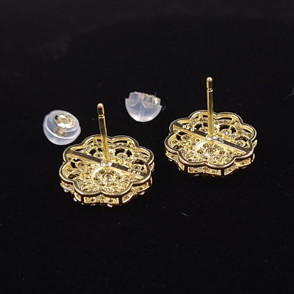 まるで3ct！ダイヤモンド フラワーモチーフ K18 YG ピアス 鑑別書  