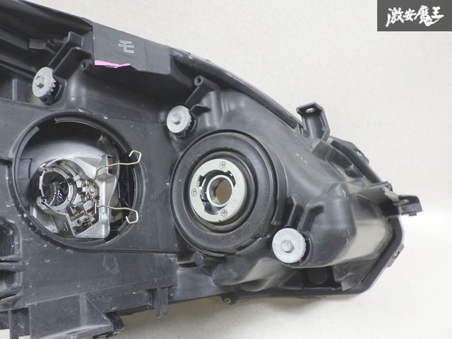 トヨタ 純正 ZVW30 30 プリウス 後期 HID キセノン 左 左側 助手席