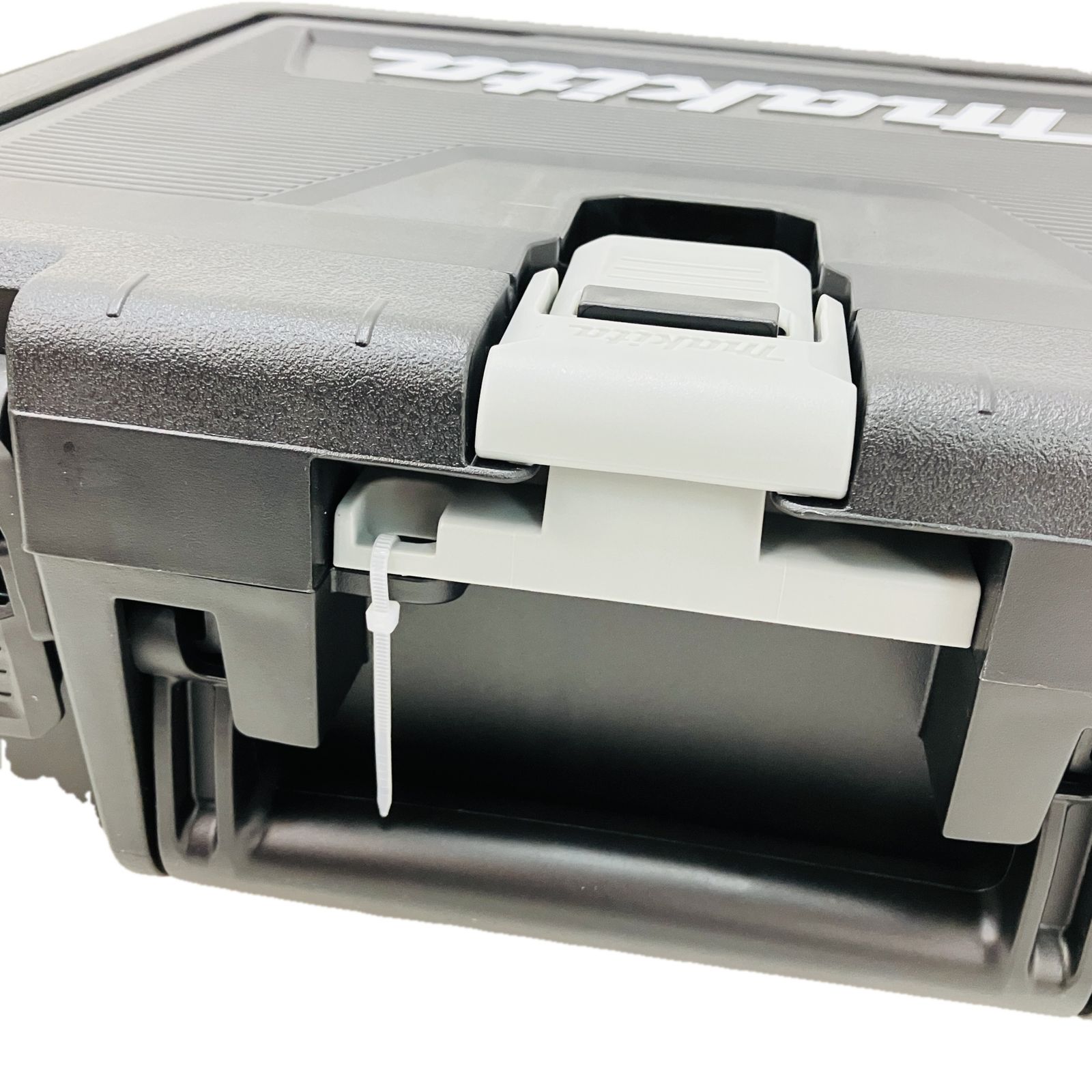 全品本物! makita マキタ TD173DRGXO 充電式 インパクトドライバ オリーブ 電動工具 未開封 ♥ C10553396 平民の価格、数量限定！