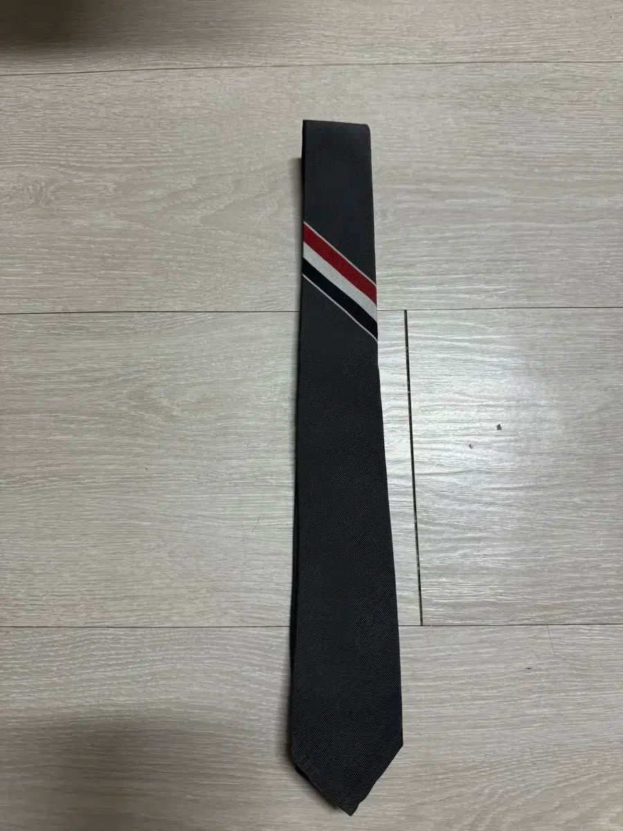 美品！ THOM BROWNE トムブラウン シルク ネクタイ THOM BROWNE トムブラウン ネクタイ | 7th 学芸大学