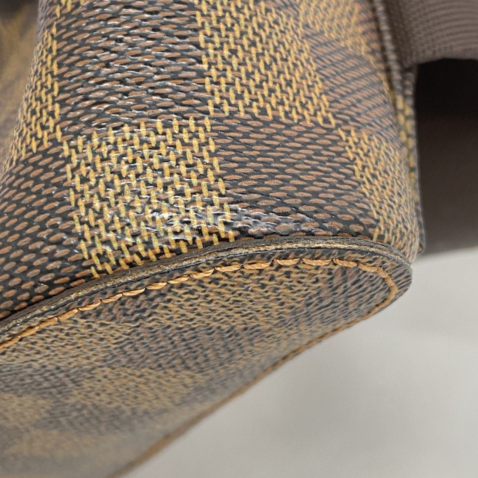 Vuitton ルイ