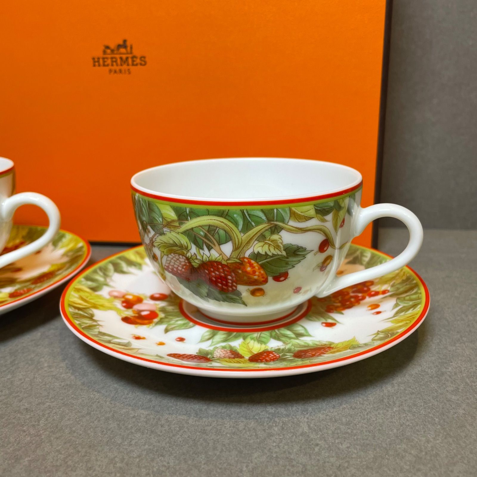 廃盤 ◇ HERMES エルメス ◇ 未使用保管品 ピタゴラスの庭 ペア カップ 