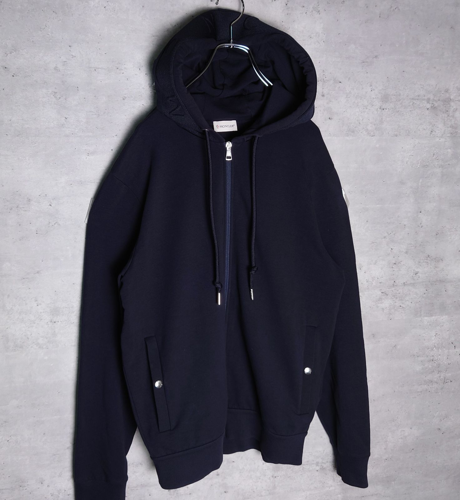 ✨ 美品 MONCLER モンクレール XL フードロゴ パーカージップアップ 