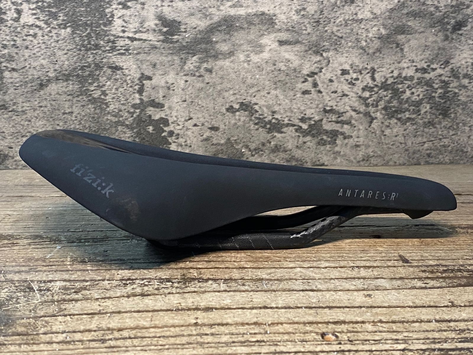 SHIMANO - 【未使用】フィジークfizik アンタレスANTARES R1 サドル140mm fi'zi:k ( フィジーク ) サドル VENTO ANTARES R1 カーボン