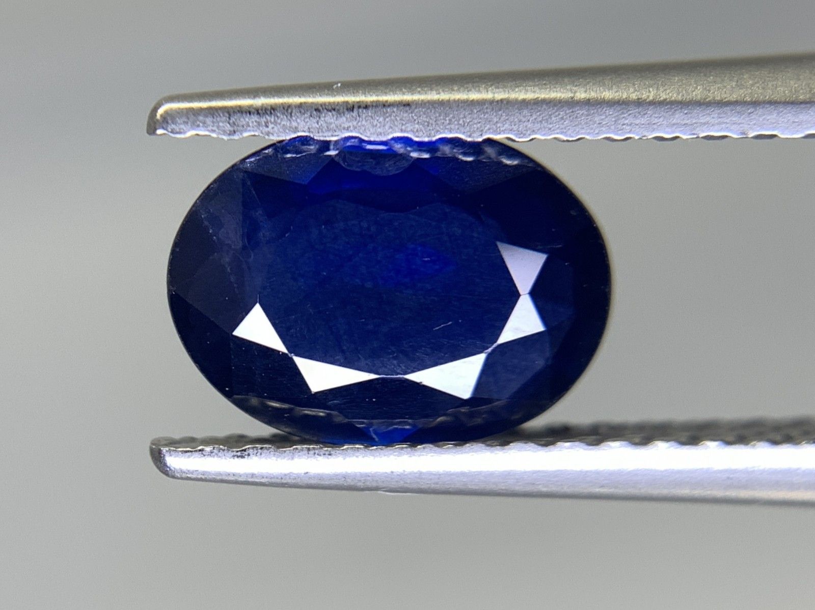 サファイア 1.228ct 宝石ソーティング付き 7.9㎜×5.9㎜×2.5㎜ ルース 