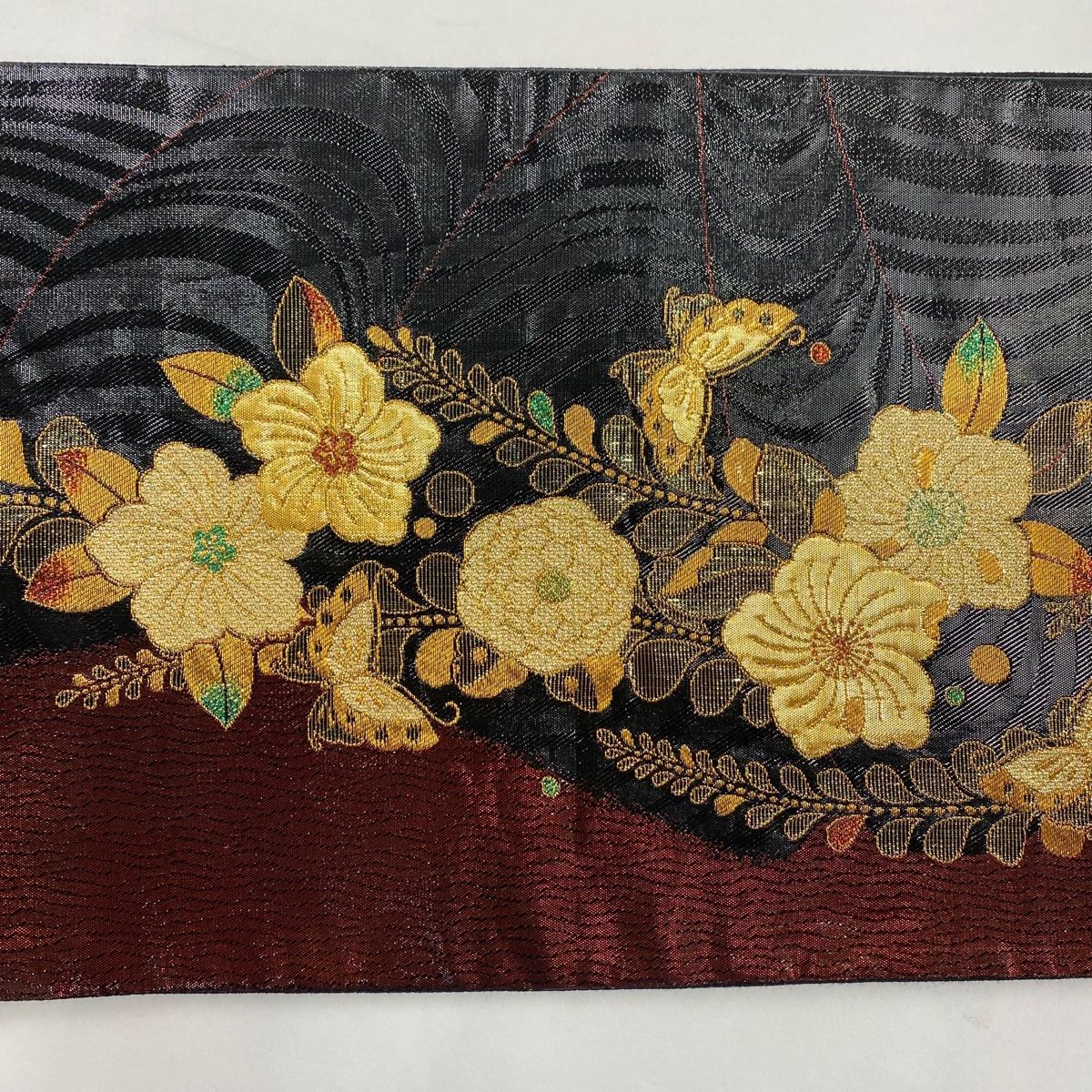 袋帯 美品 秀品 振袖向き 草花 蝶 金糸 箔 黒 六通 正絹 【中古