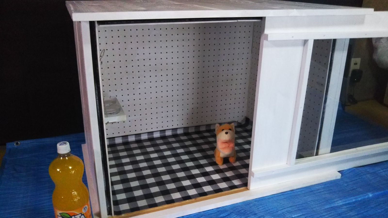 犬小屋 防音 換気扇付 ホワイト - メルカリ