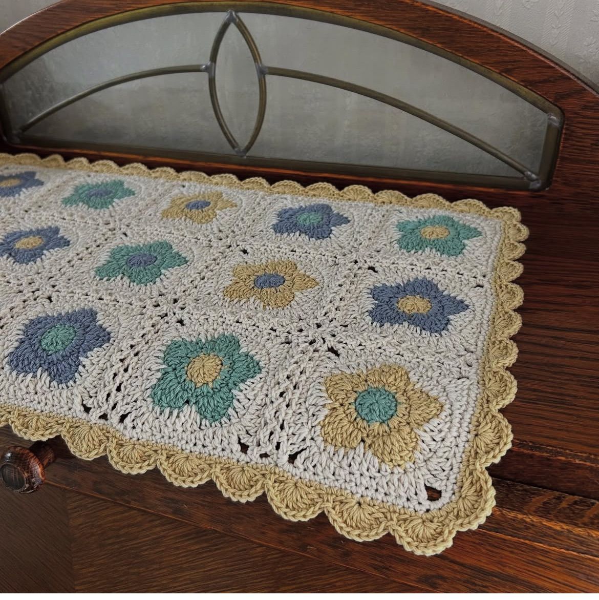 【さゆり】25.モチーフ編み　マルチカバー モチーフ編み マルチカバー ハンドメイド Flowerモチーフ 日日草