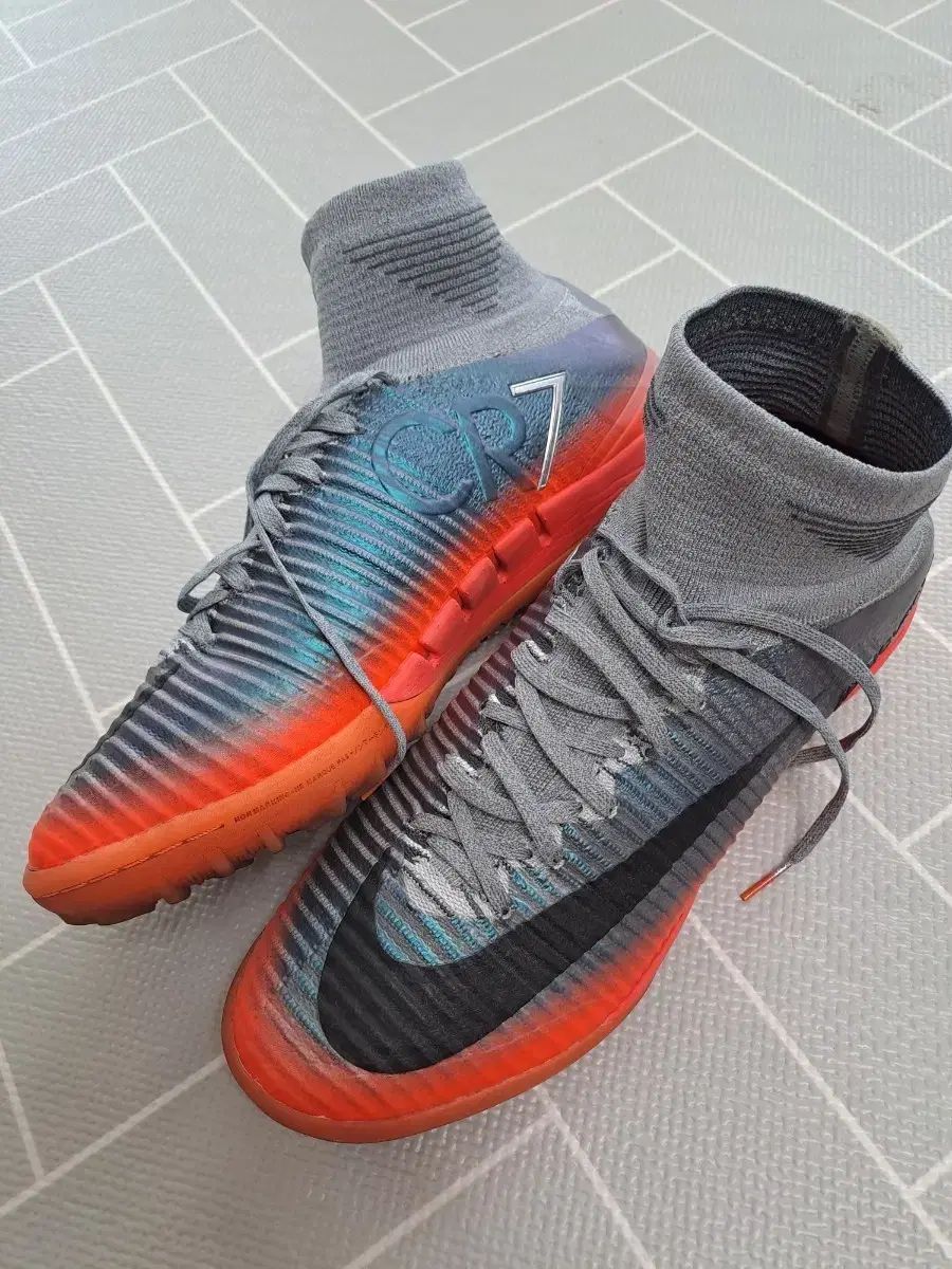 NIKE ナイキ マーキュリアル プロキシモ 2 CR7 TF 275mm サッカーシューズ