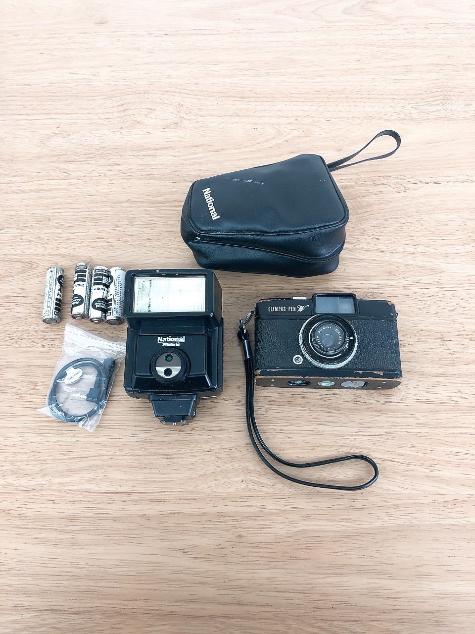 ÷ 通電未 OLYMPUS PEN W コンパクトフィルムカメラ カメラ 2