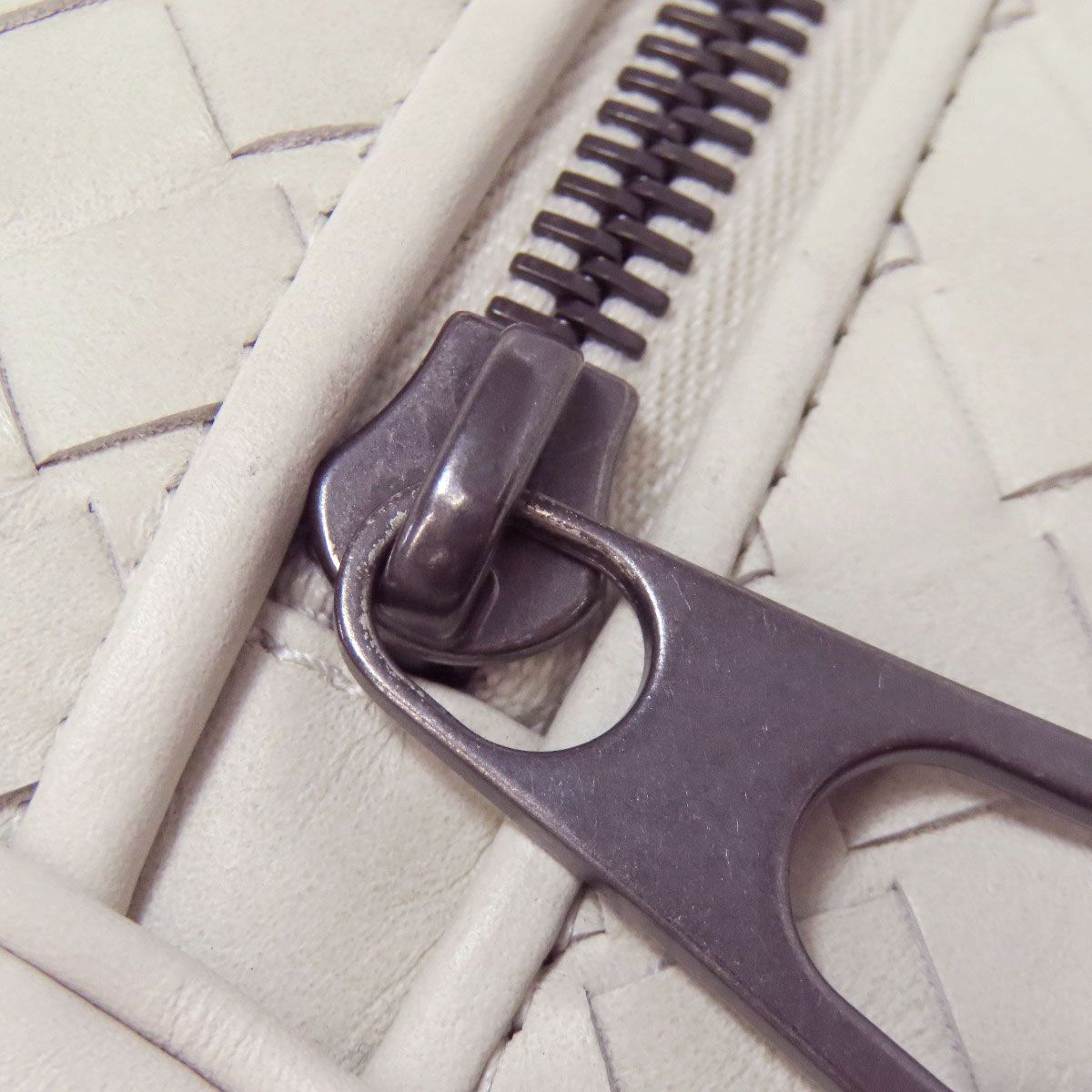 ボッテガヴェネタ イントレチャート