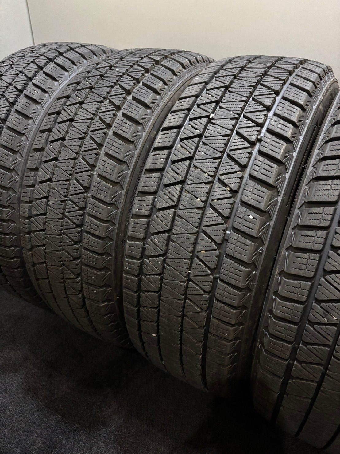 225|60R17 BRIDGESTONE|DM-V3 23年製 スタッドレス 4本 ブリヂストン ブリザック アルファード ヴェルファイア フォレスター 南6-J164