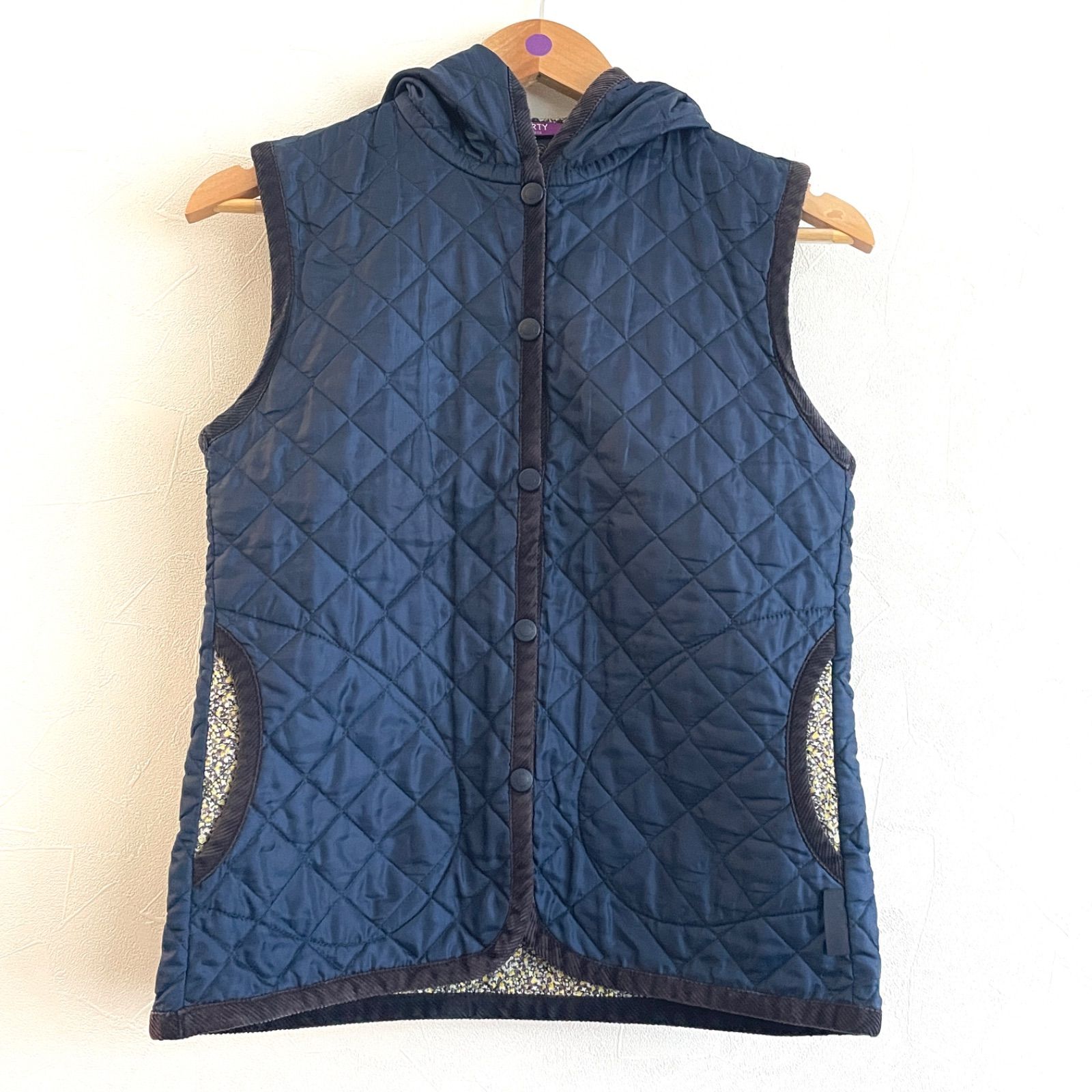 LAVENHAM リバティ キルティングベスト 40 L アイボリー 花柄