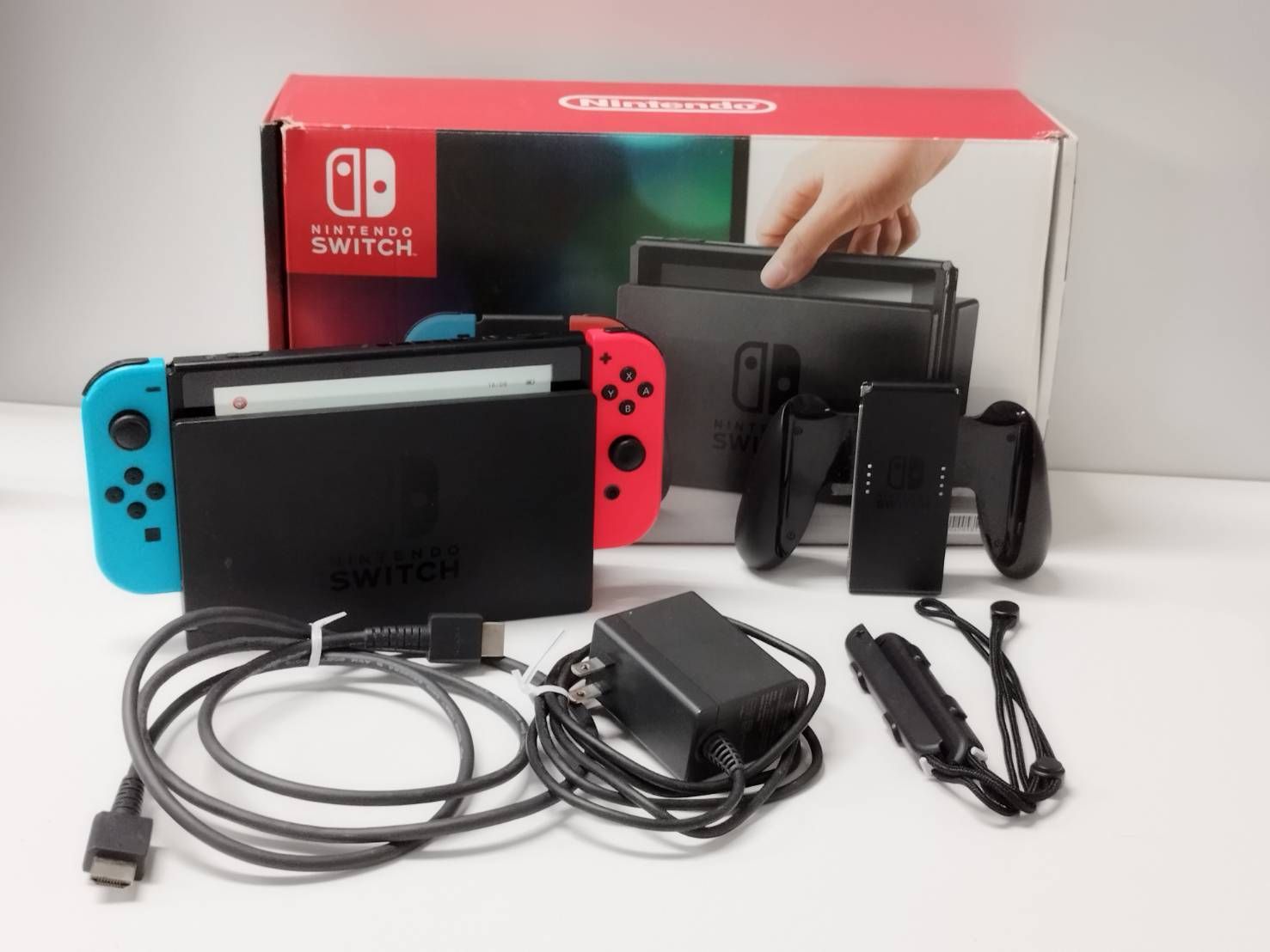 美品】Nintendo Switch 本体 青/赤 スイッチ セット売り 美品 Nintendo