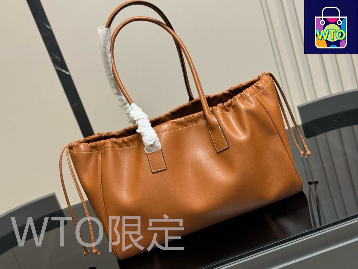 Celine] トートバッグ トリオンフデザイン - 新作レトロスタイル