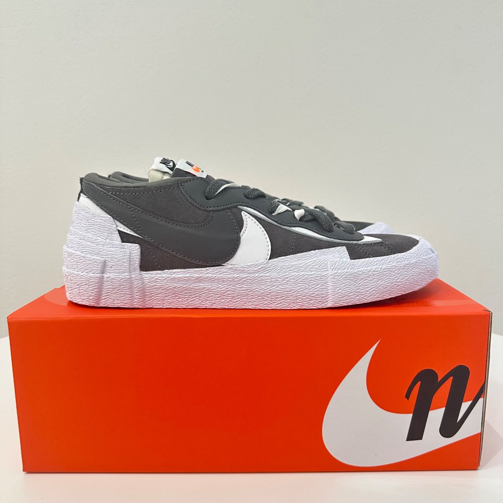 サカイ　新品　未使用　サイズ2 sacai × NIKE BLAZER LOW 