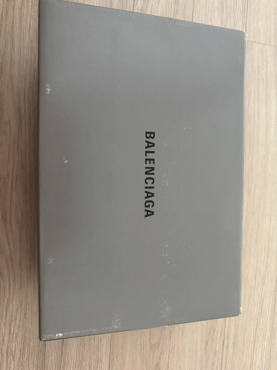 BALENCIAGA バレンシアガ