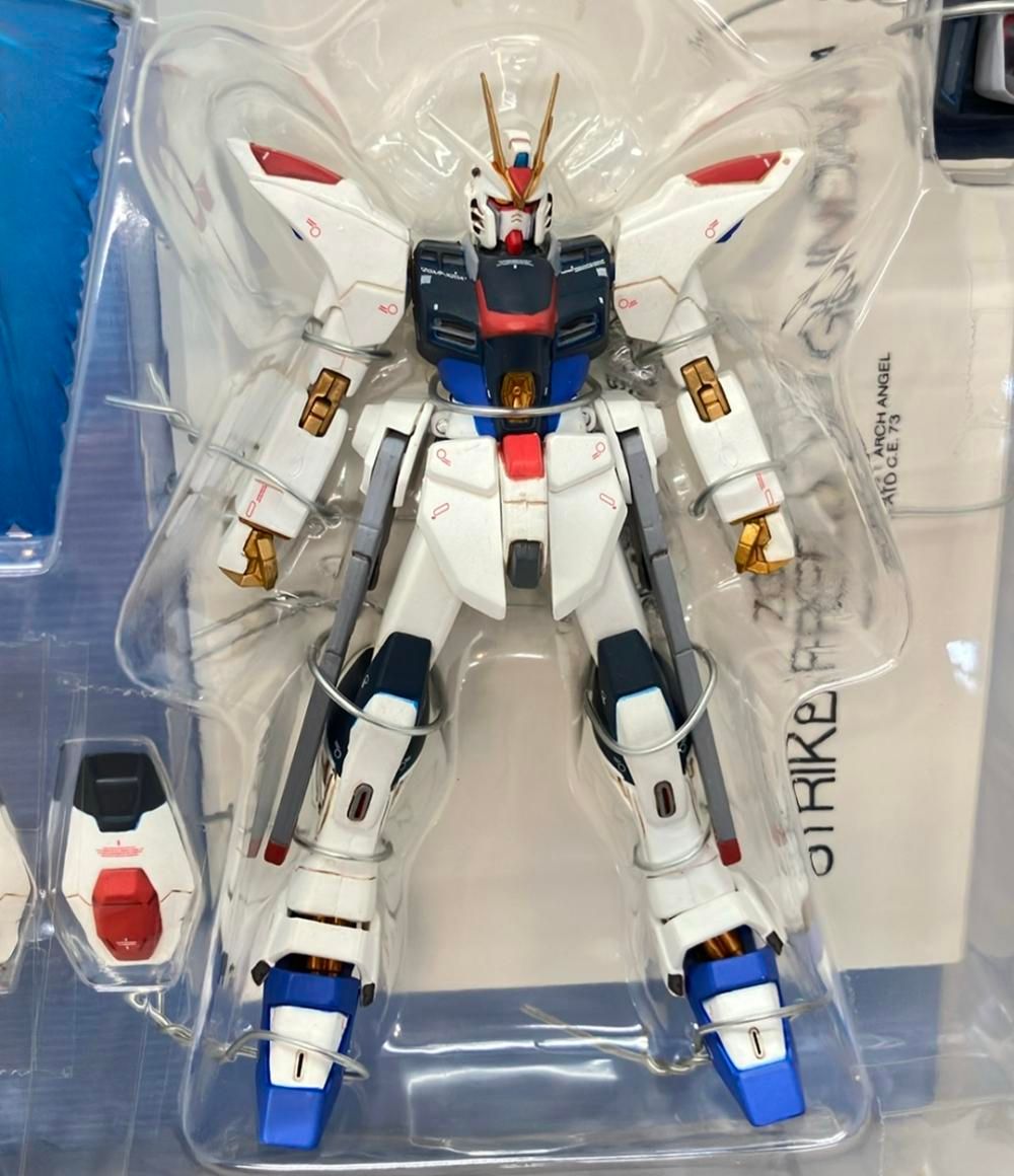 BANDAI - コズミックリージョン#7003 ストライクフリーダムガンダム 機動戦士ガンダムSEED DESTINY(シード デスティニー) 完成品 可動フィギュア バンダイ 機動戦士ガンダムSEED DESTINY フィギュア コズミックリージョン