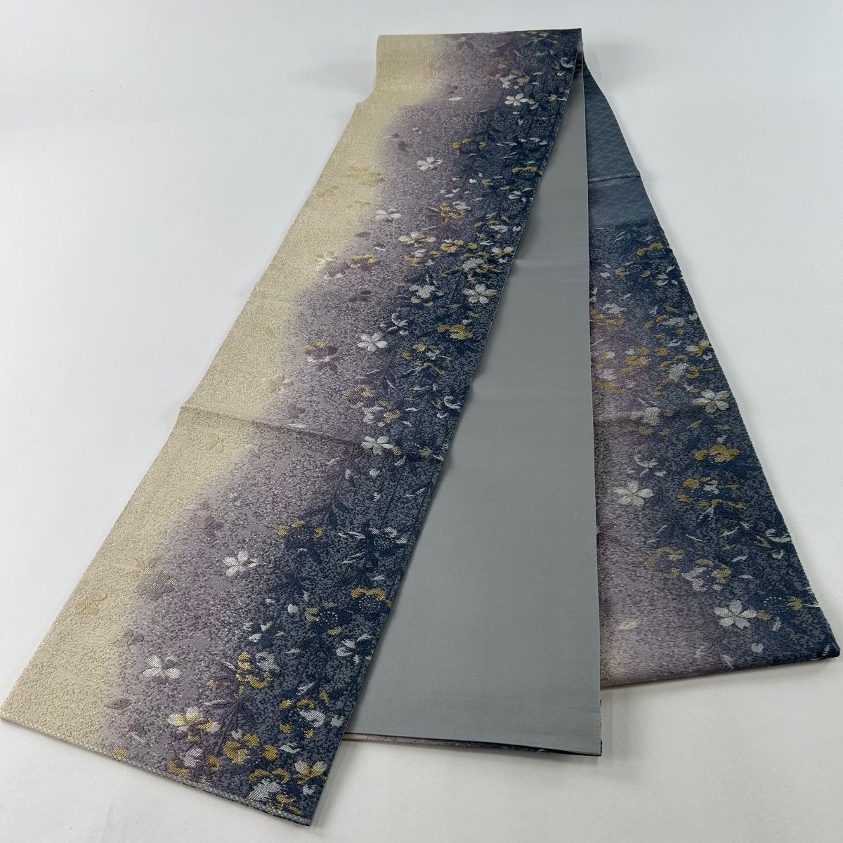 袋帯 美品 名品 桜 花びら 金銀糸 薄紫 六通 正絹 【中古