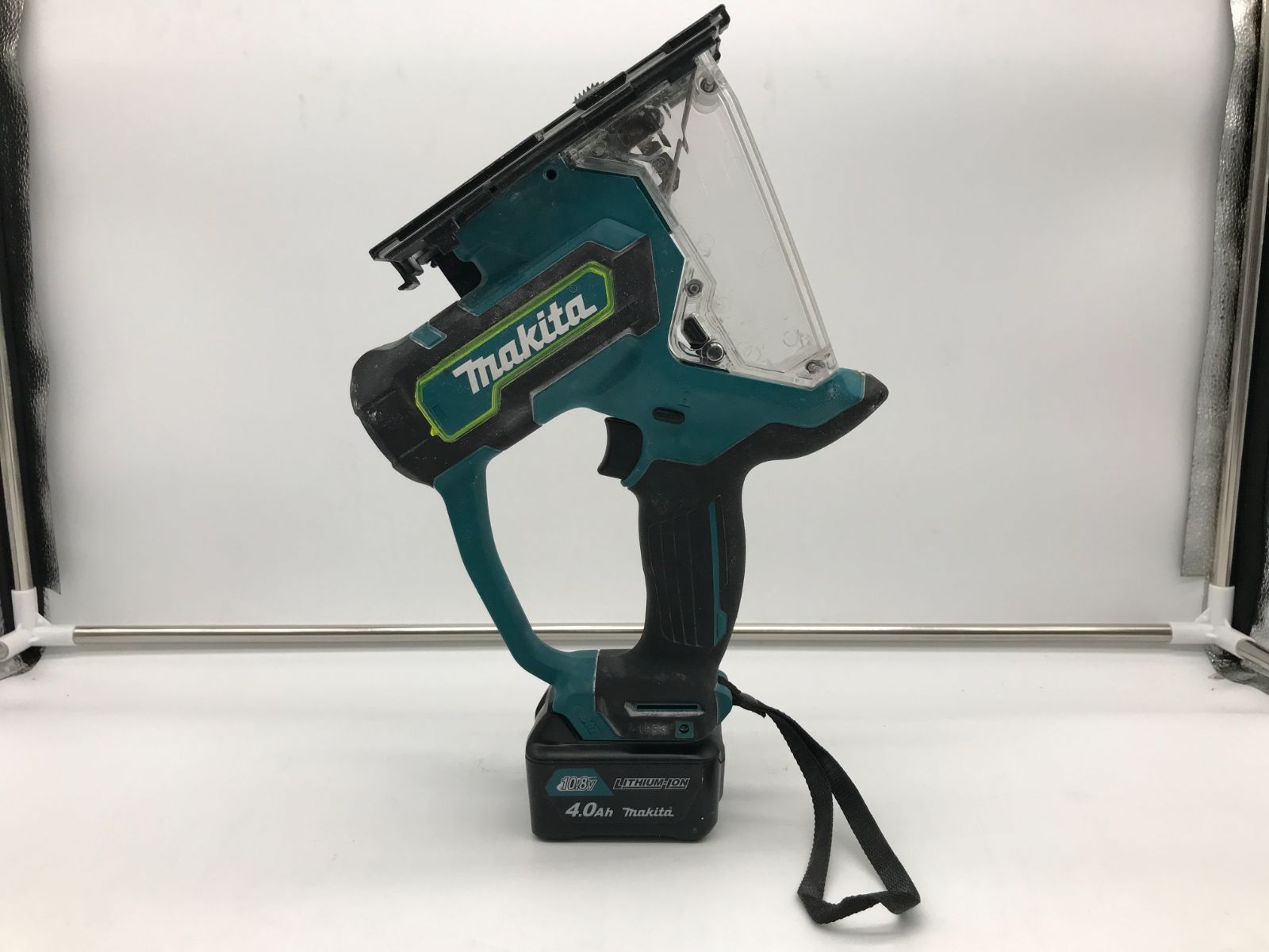 マキタ　充電式ボードカッタ 10.8V(4.0Ah) バッテリ×2本・充電器・ケース付　SD100DSMX (A)