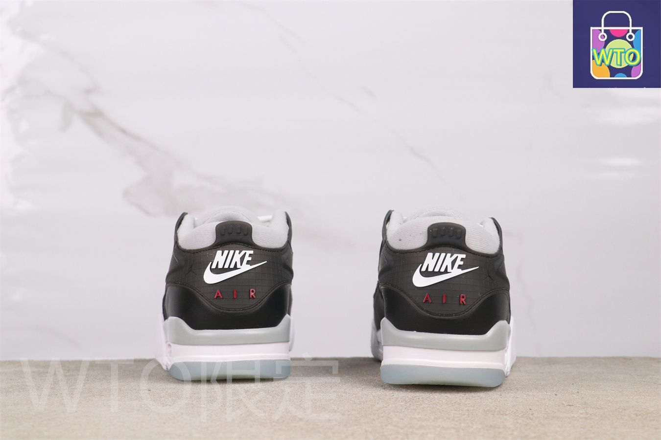 【ズ】 Nike Air Jordan ホワイト/ブラック 楽天市場】NIKE AIR JORDAN 4 RETRO (GS) WHITE THUNDER black