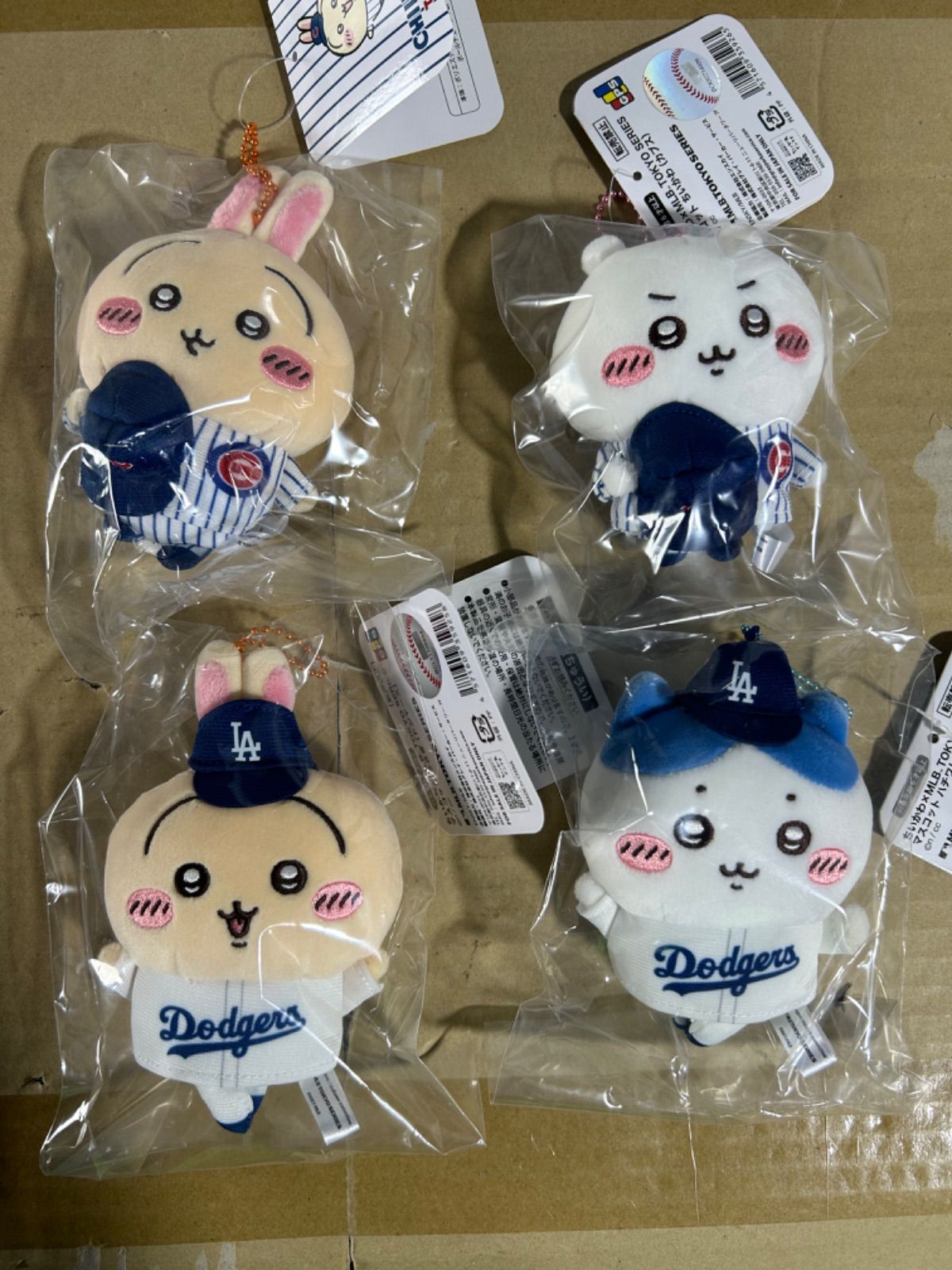 新品・未開封】うさぎ ちいかわ✕MLB ドジャース カブス