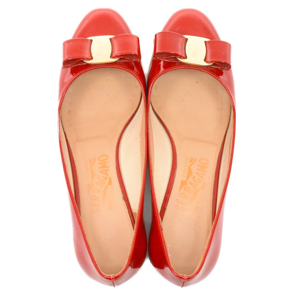 美品　サルヴァトーレフェラガモ パンプス レッド　パテントレザー　ヴァラリボン OLD FERRAGAMO(オールドフェラガモ/ヴィンテージ) ピンク
