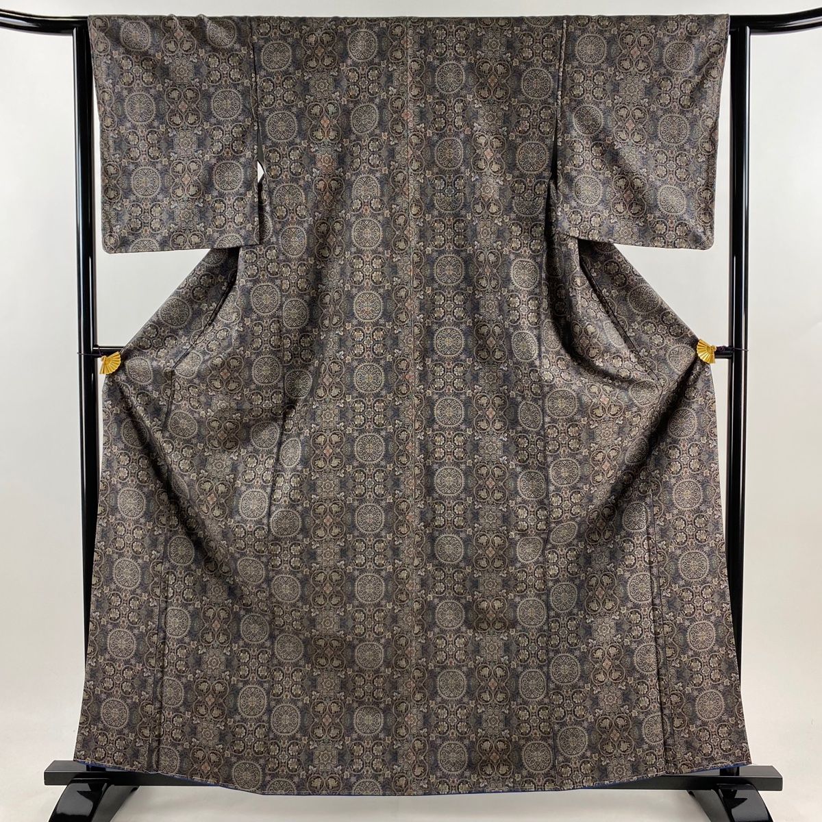 大島紬 身丈163cm 裄丈63cm S 袷 都喜ヱ門 証紙 華文 草花 純泥染 焦茶色 正絹