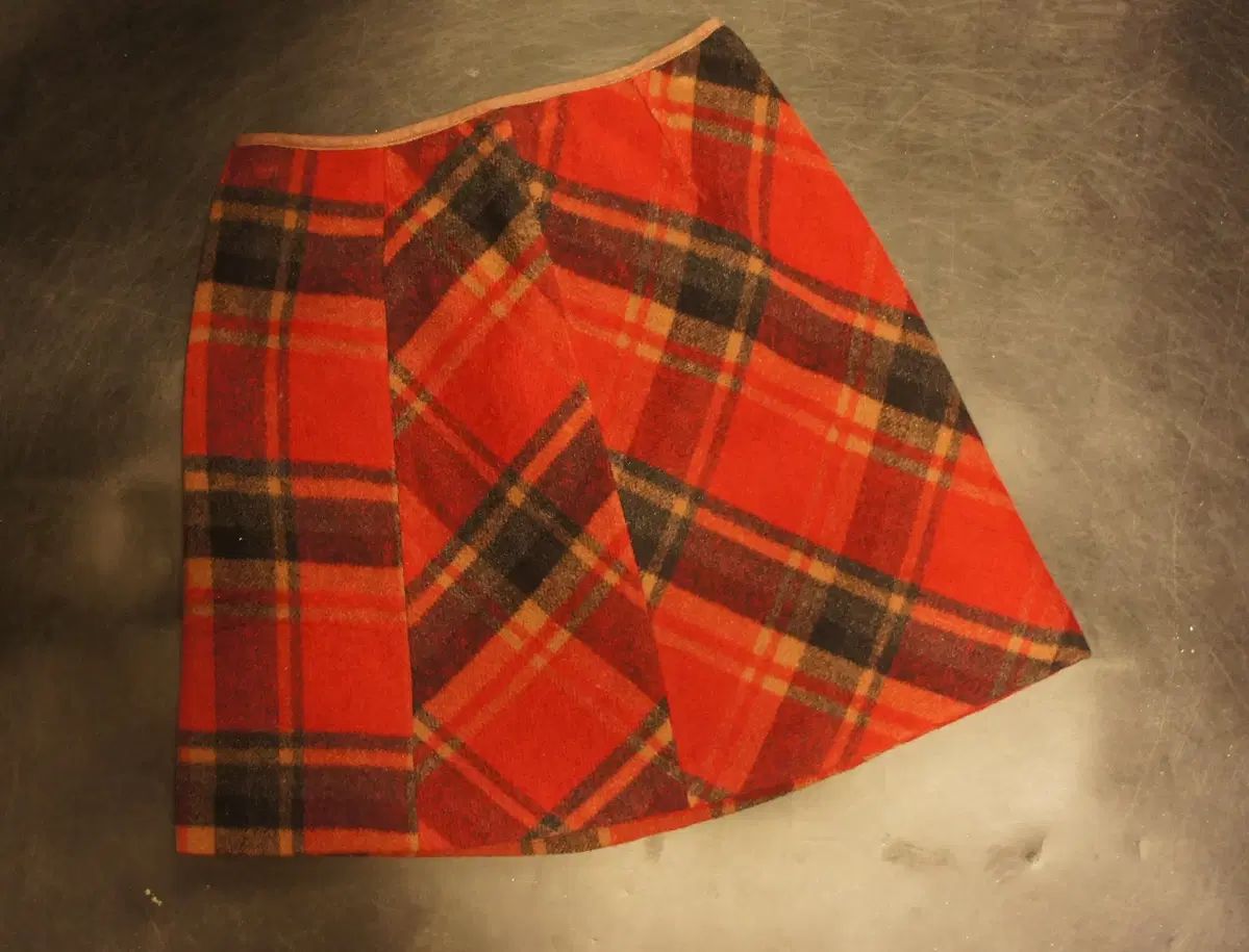 プリーツスカート