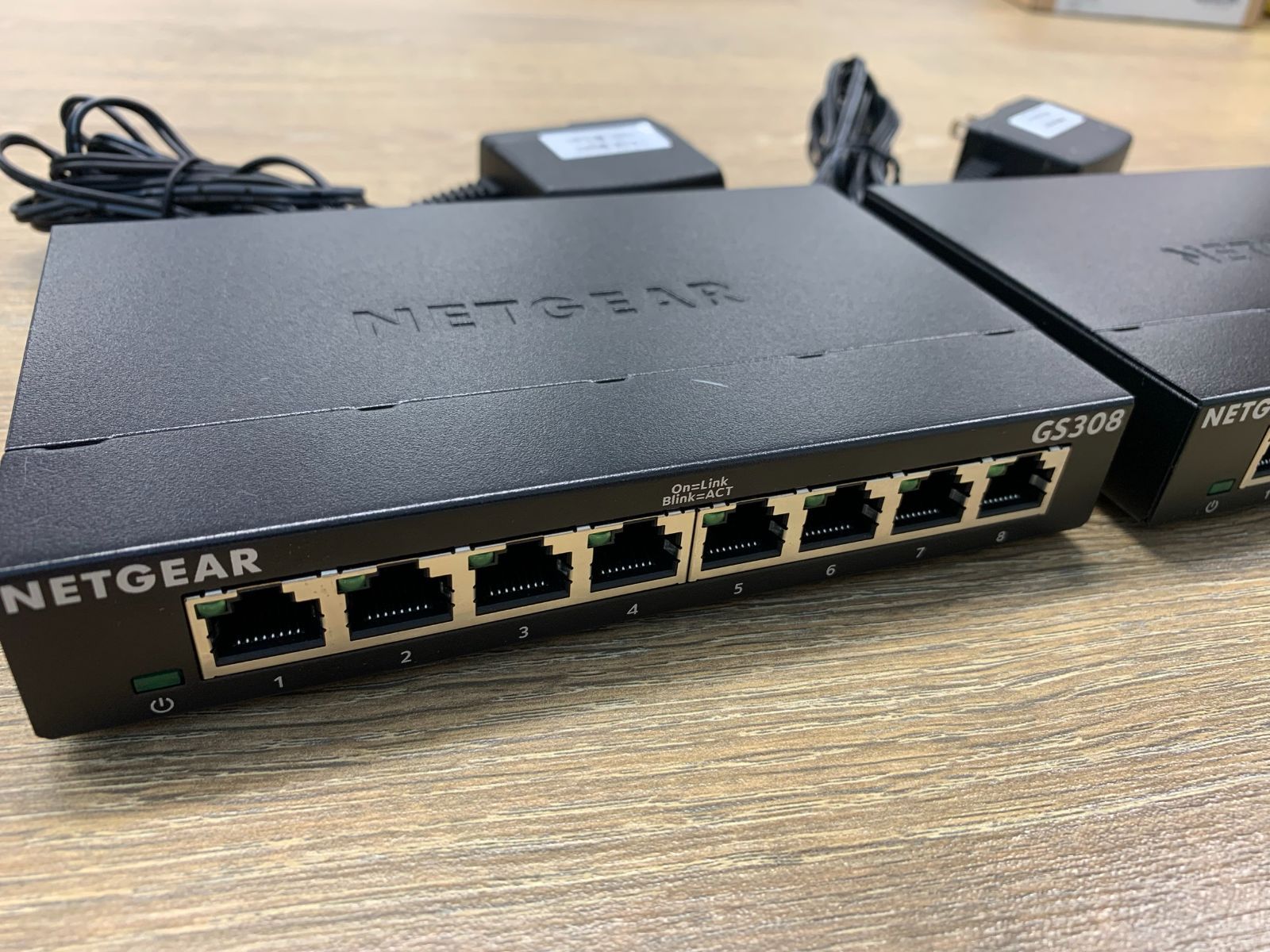 【2点セット割引】ネットギア NETGEAR 卓上型コンパクト アンマネージスイッチングハブ GS308 ギガビット 8ポート