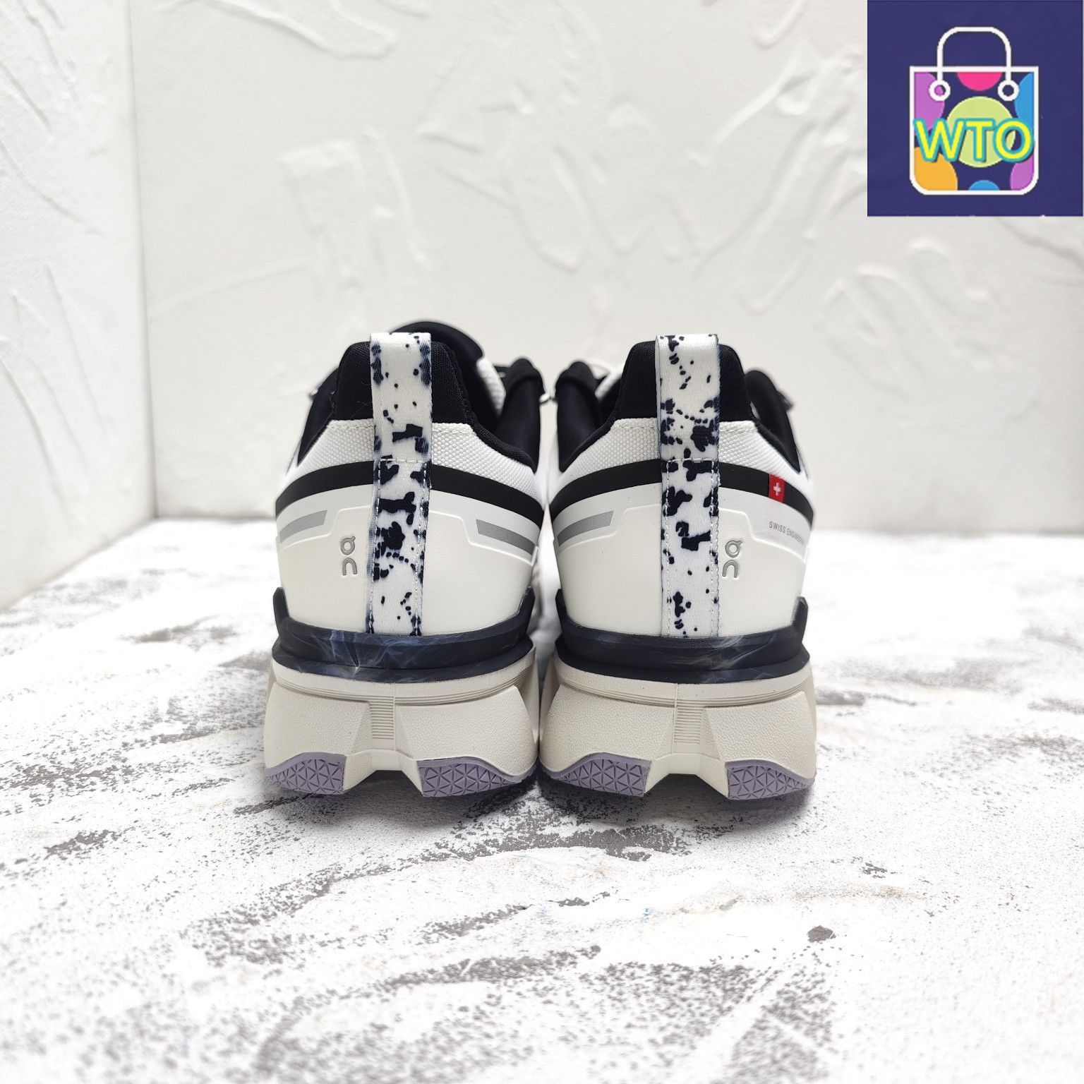 オン クラウドワンダー ウォータープルーフ On Cloudwander