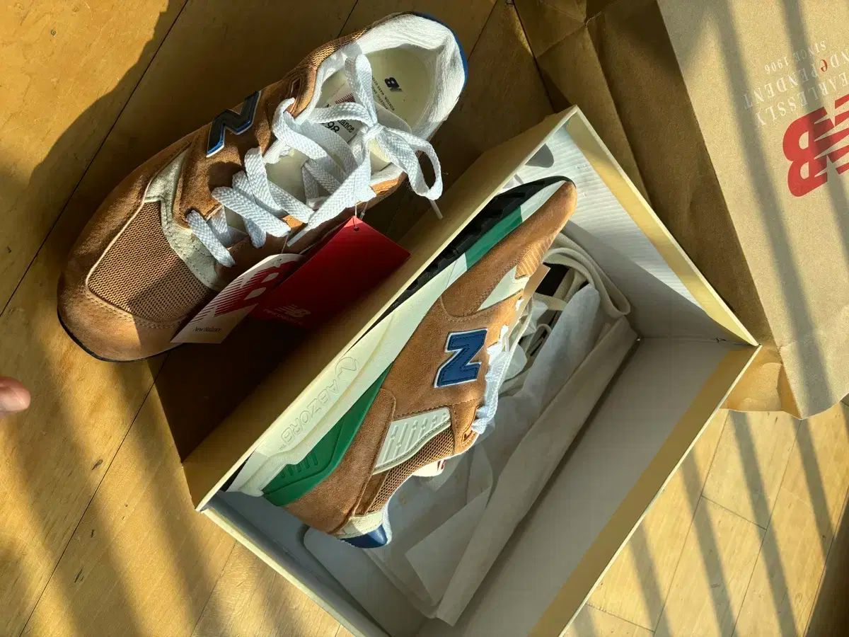 New Balance(ニューバランス) 998 ベージュ 290 Available Now ⁄⁄ New