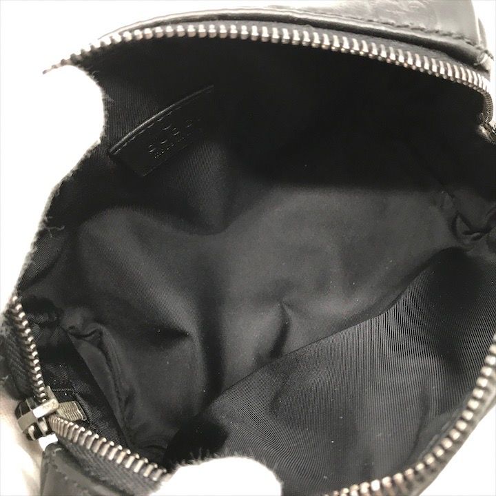 【美品】Gucci ブラックレザー ポーチGUCCIバッグ袋オマケ 展示品 GUCCI グッチ ロゴ金具 シマ ポーチ 小物入れ ブラック