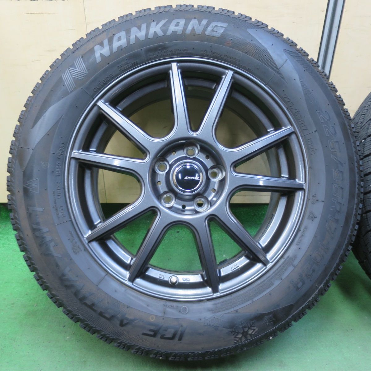 バリ溝 23年 キレイ 9分 スタッドレス 225 65R17 ナンカン アイスアクティバ AW-1 EMBELY 17インチ PCD114.3 5H 5093016イス