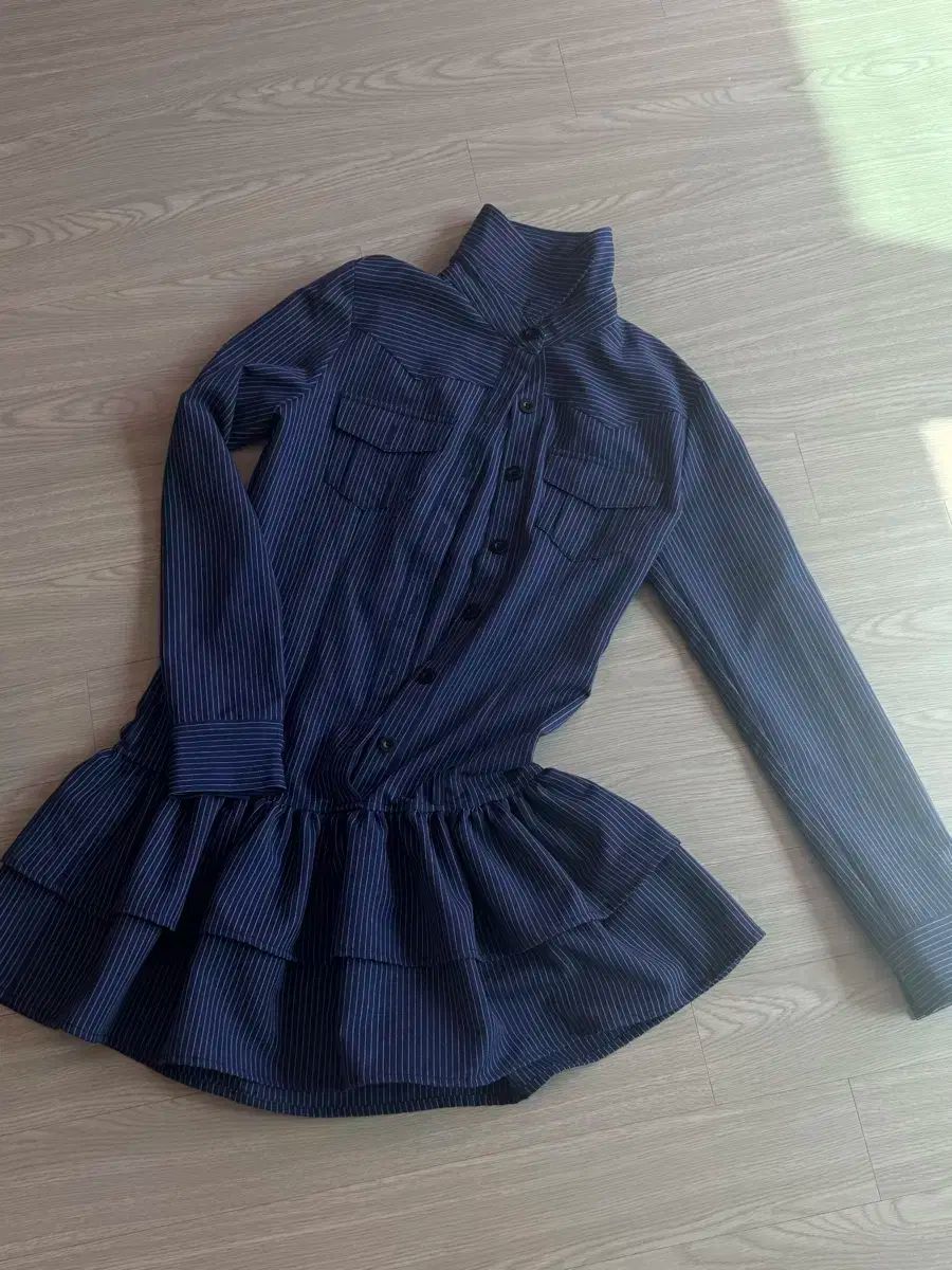 ラフネック ティアード シャツ ネイビー