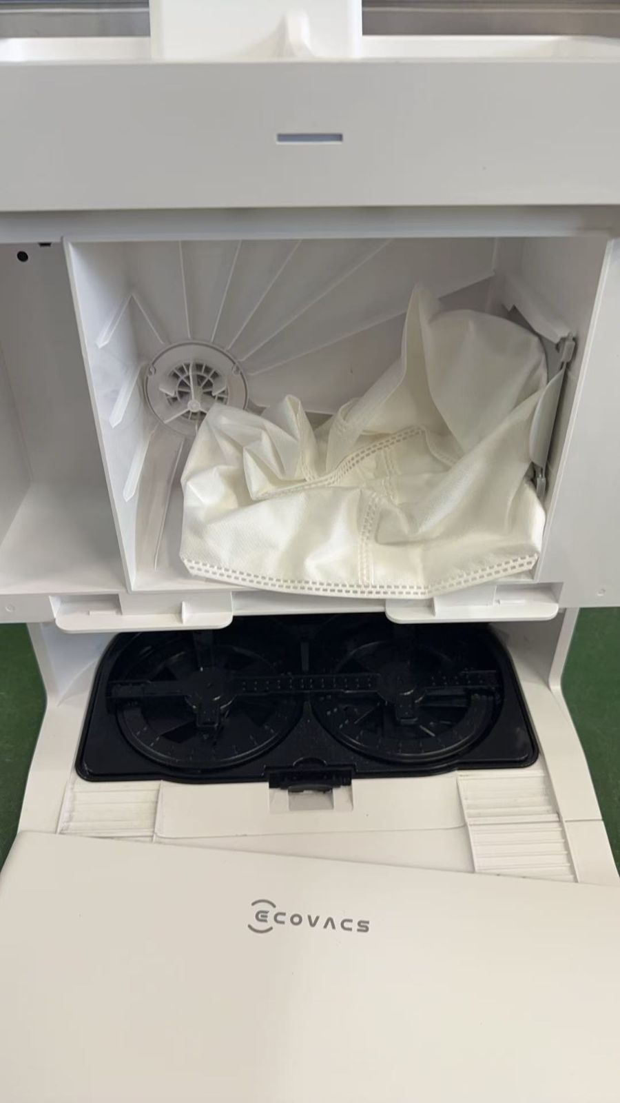 OMNI ロボット掃除機||729164