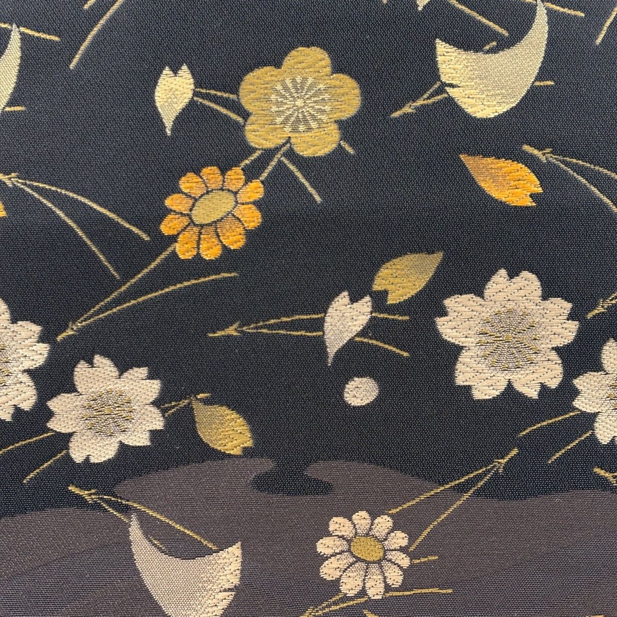 袋帯 美品 秀品 桜 花びら 墨色 全通 正絹 【中古】