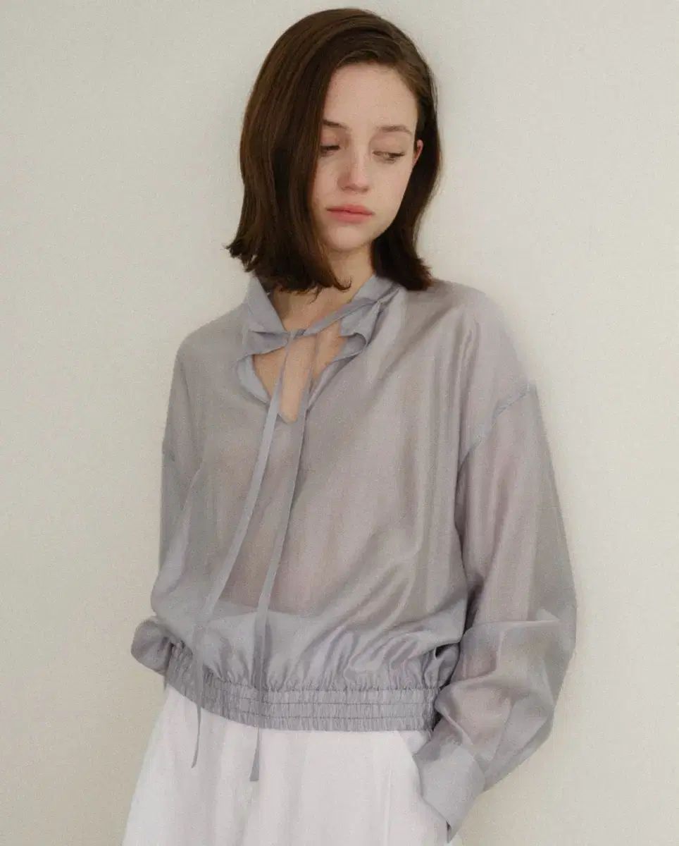 me ISSEY MIYAKE ミー イッセイミヤケ シャツ、ブラウス 長袖
