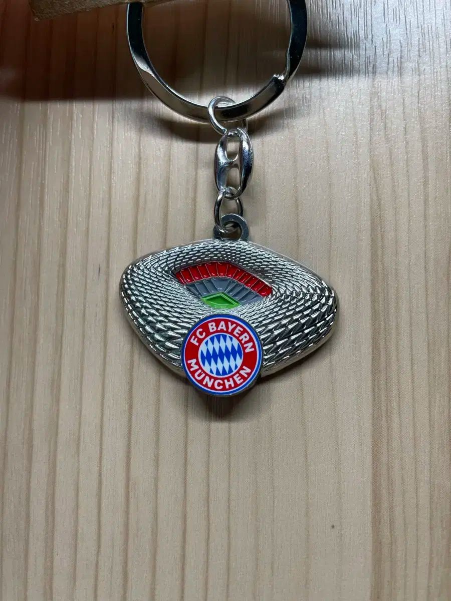 FCバイエルンミュンヘン キーホルダー FCバイエルン・ミュンヘン オフィシャル 正規品 キーホルダー NIKE
