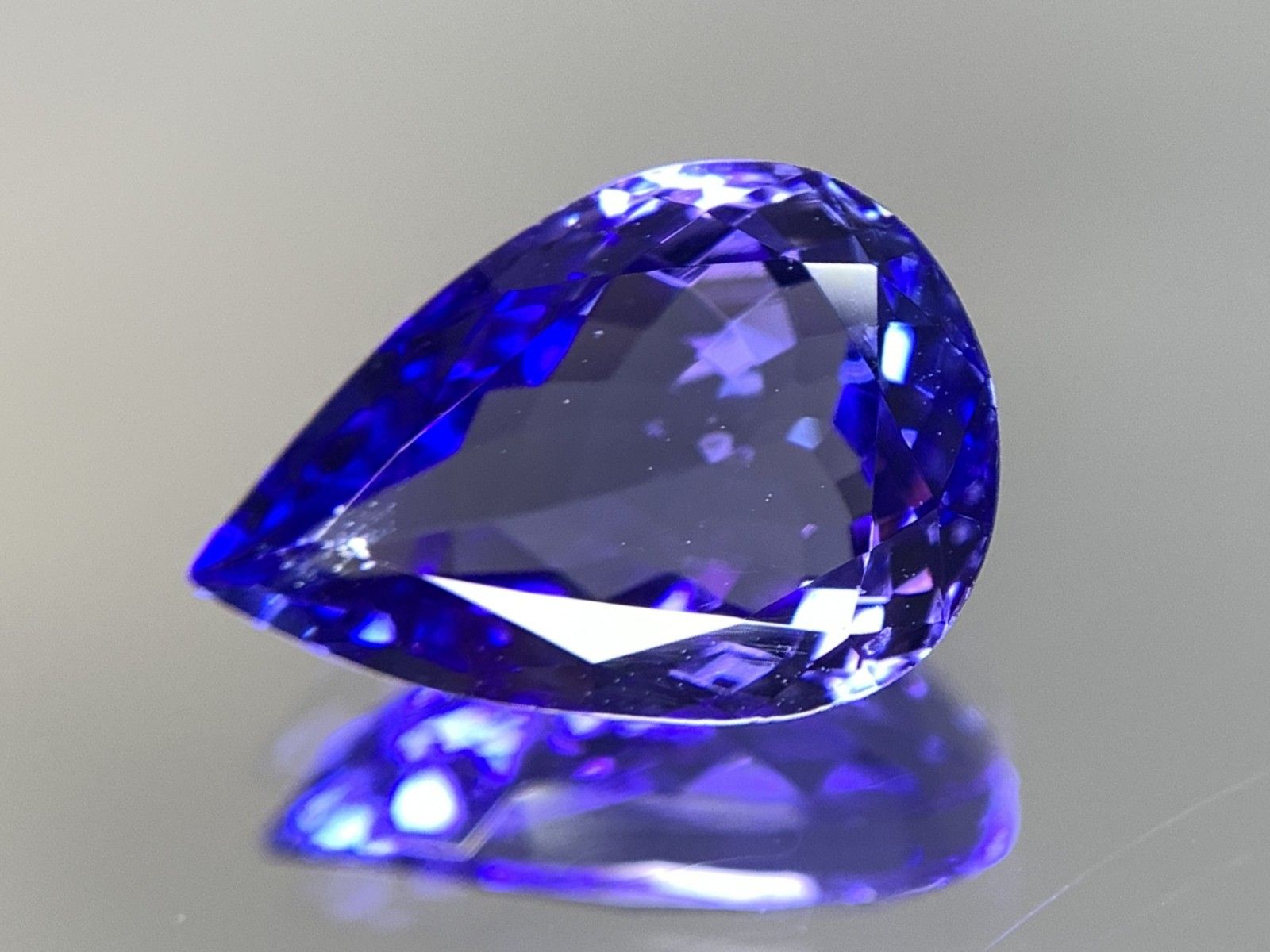 タンザナイト 天然 3.553ct 中央宝石ソーティング付き 12.48㎜×8.58  