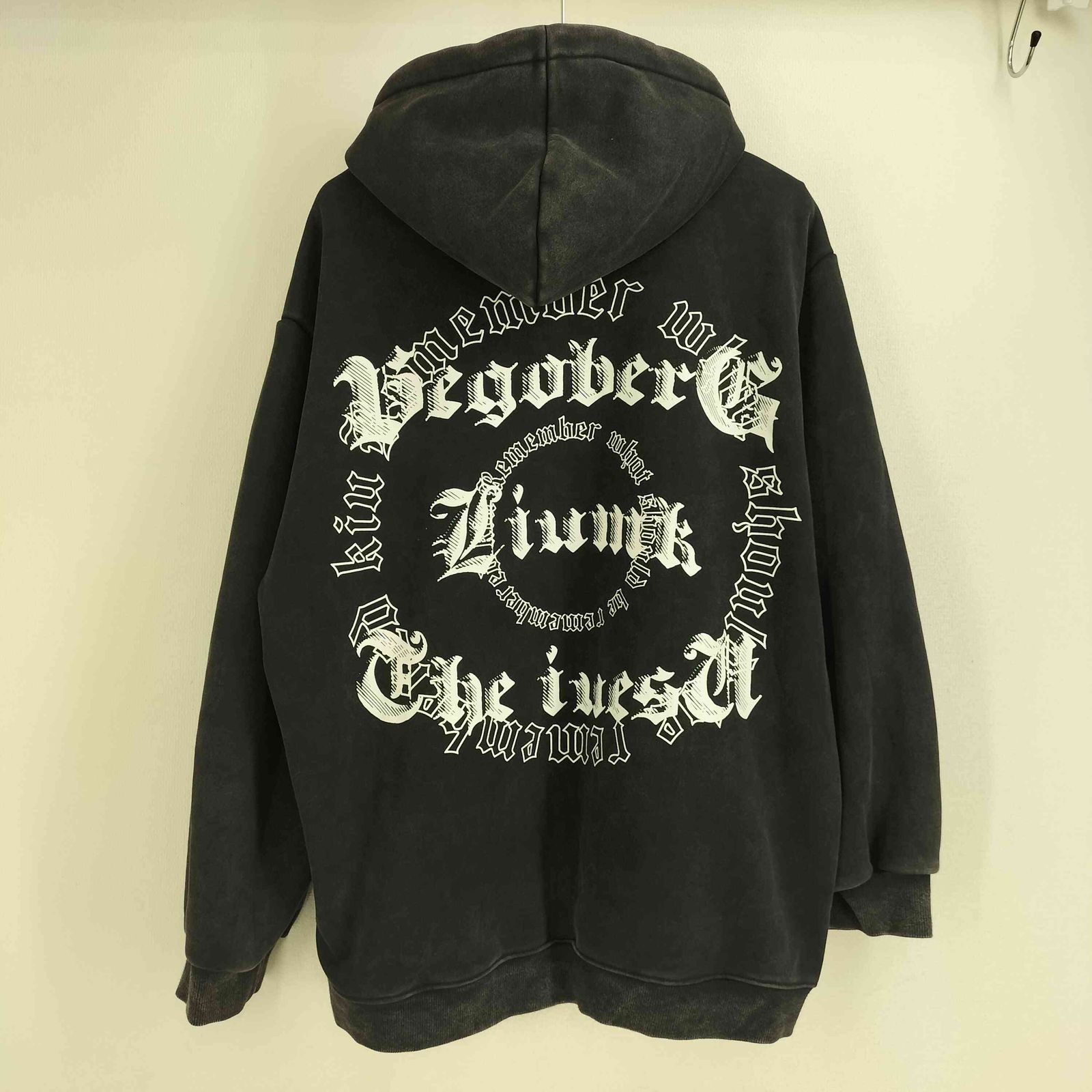 黒 ジッパー付きパーカーPC TOKYO