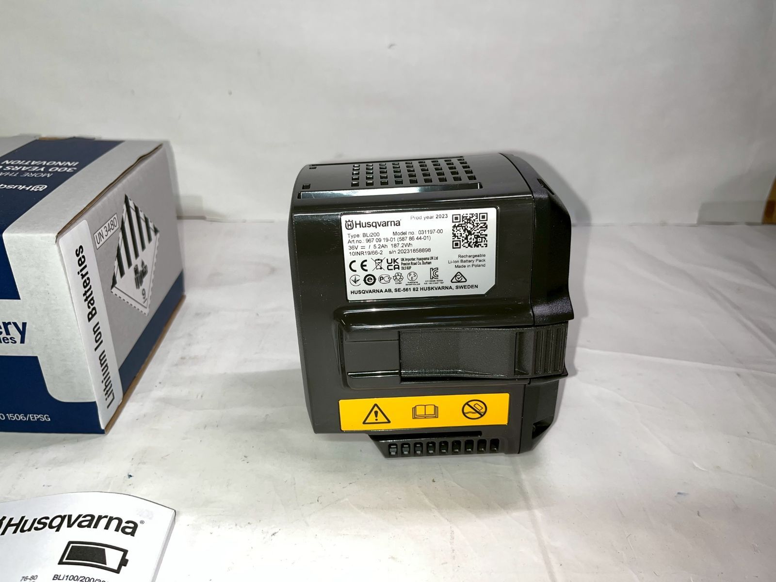 リチウムイオンバッテリー