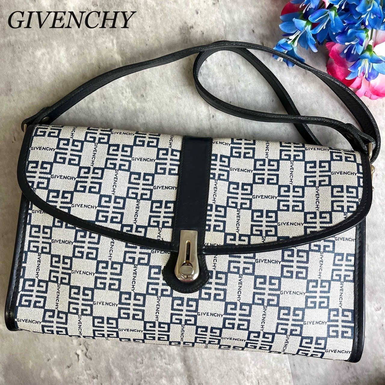 【極美品✨】ジバンシィ 4Gロゴ ハンドバッグ ロゴ総柄 キャンバス 黒 極美品✨】ジバンシィ 4Gロゴ ハンドバッグ ロゴ総柄 キャンバス 黒 極