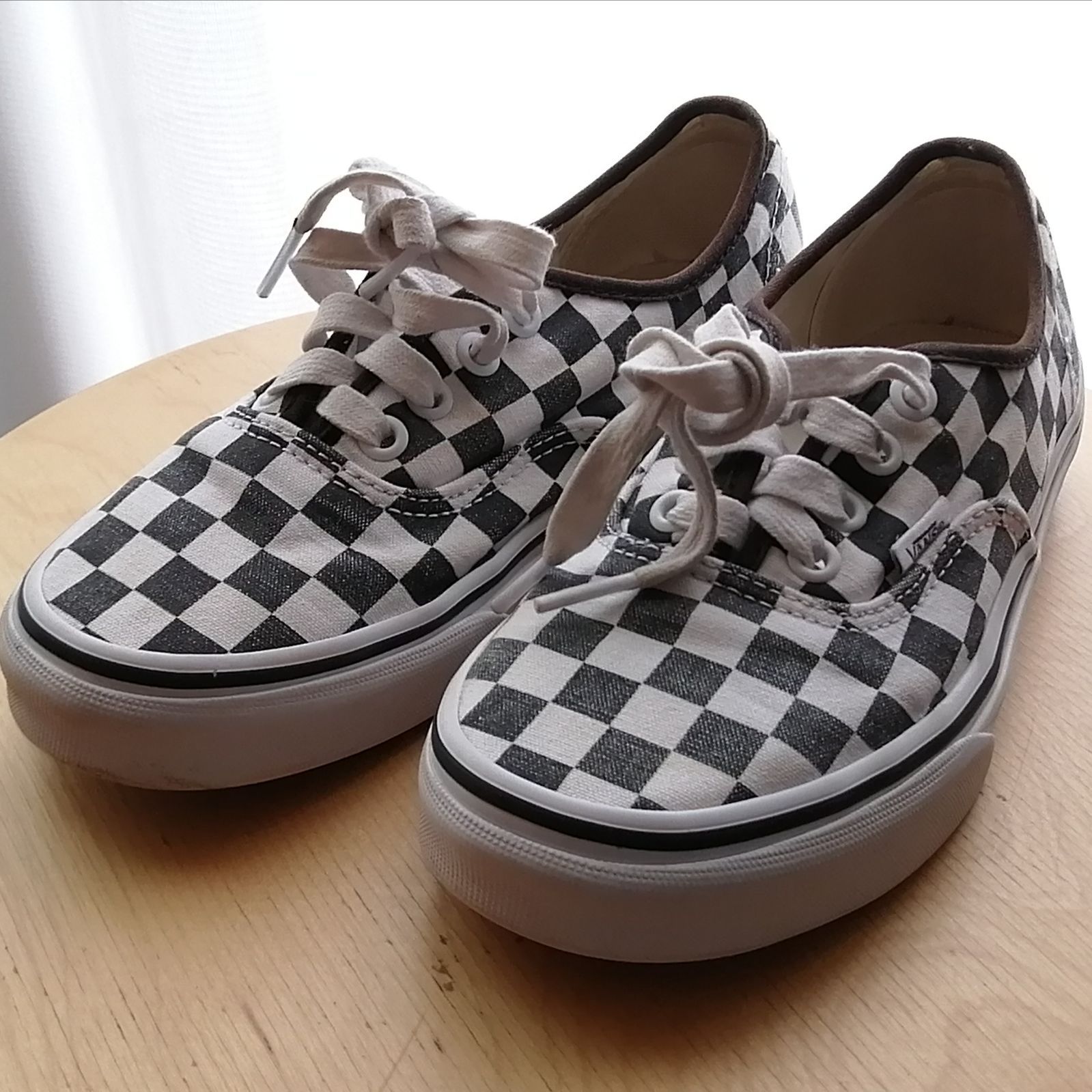 vans バンズ 白黒チェック スニーカー ２２．０ｃｍ - メルカリ