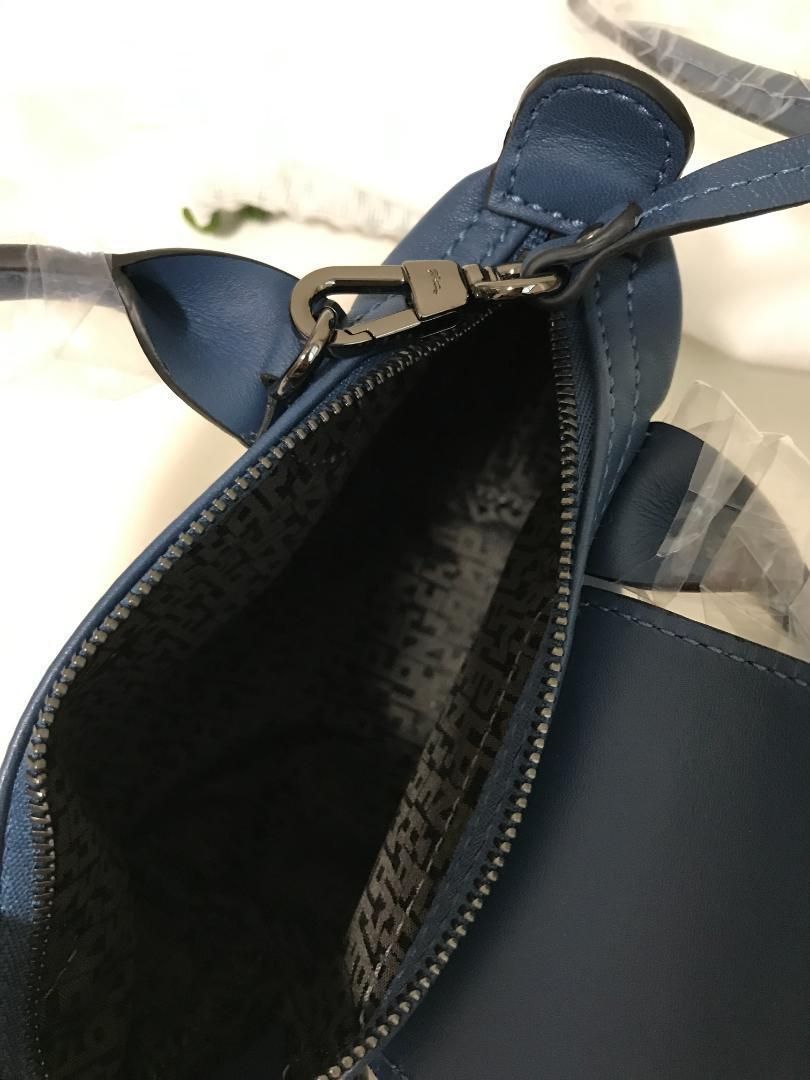 30151コ Longchamp(ロンシャン) ショルダーバッグ ネイビー