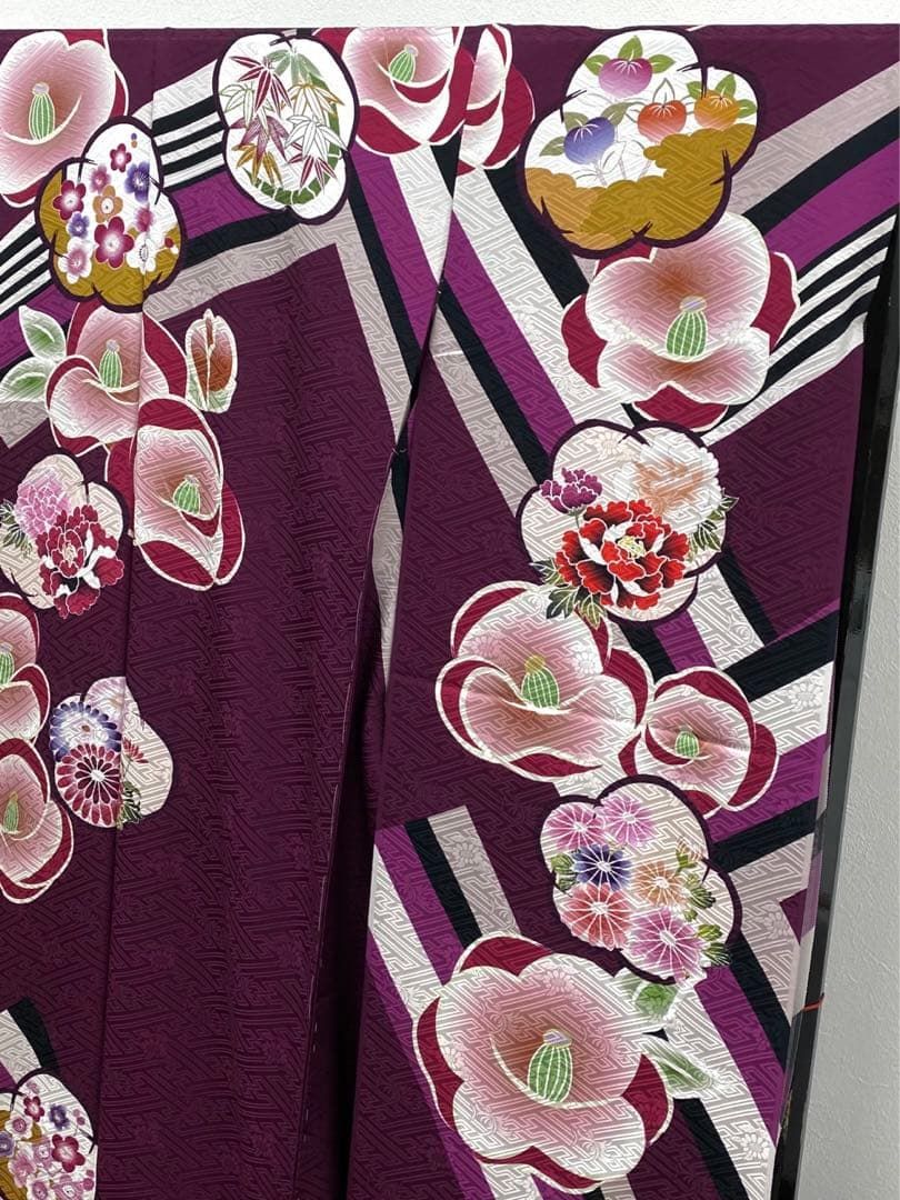 振袖 仮絵羽 金駒 銀駒 金彩 紋意匠 牡丹 正絹 未仕立て品 八掛付き 振袖 仮絵羽 金駒 金彩 紋意匠 牡丹 椿 正絹 未仕立て品 八掛