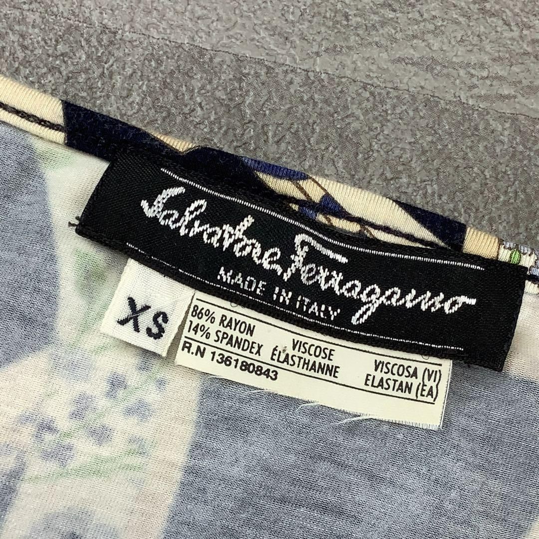Salvatore Ferragamo イタリア製 総柄 Tシャツ WWW_OLIVIERBERNSTEIN_COM