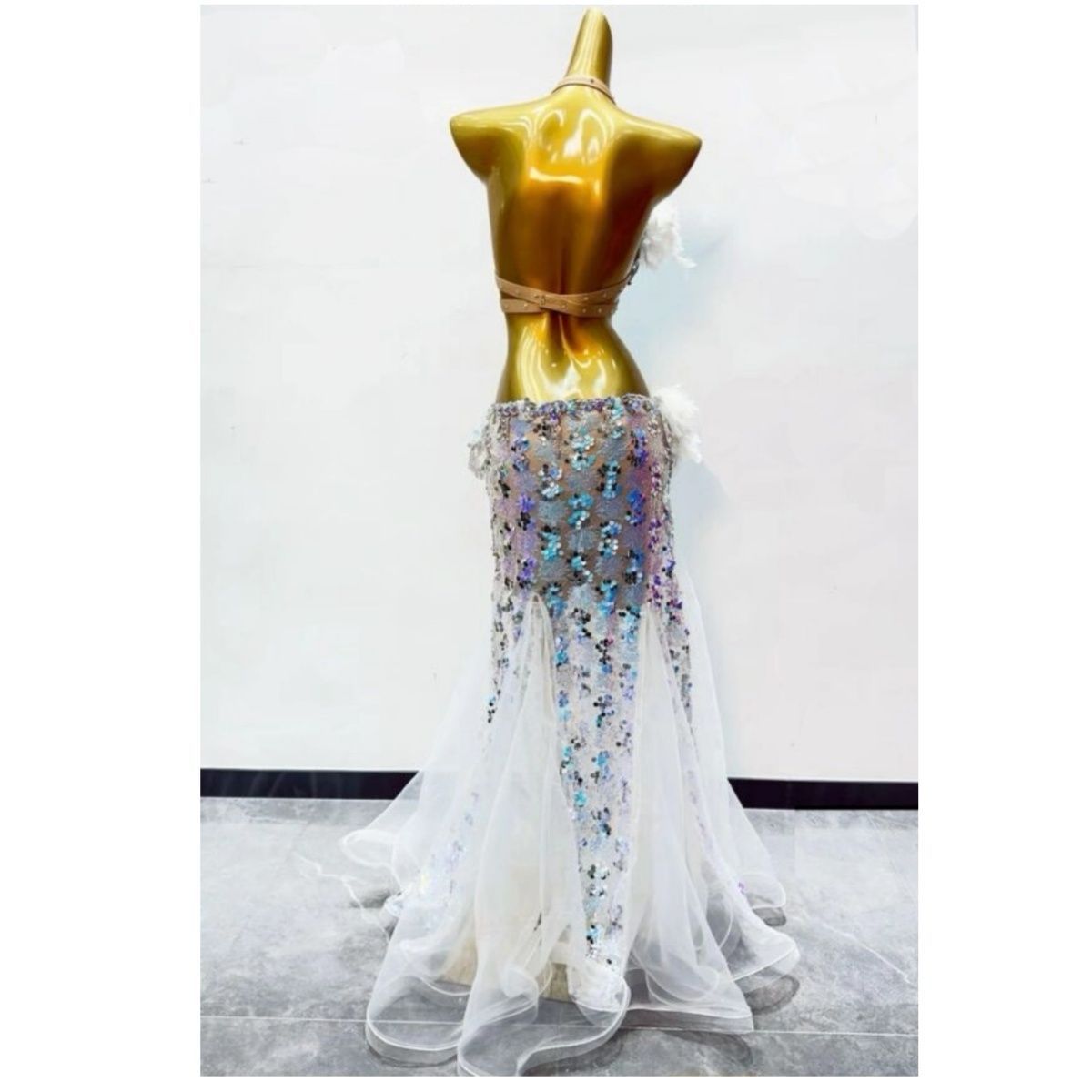 ステージ衣装 セクシー